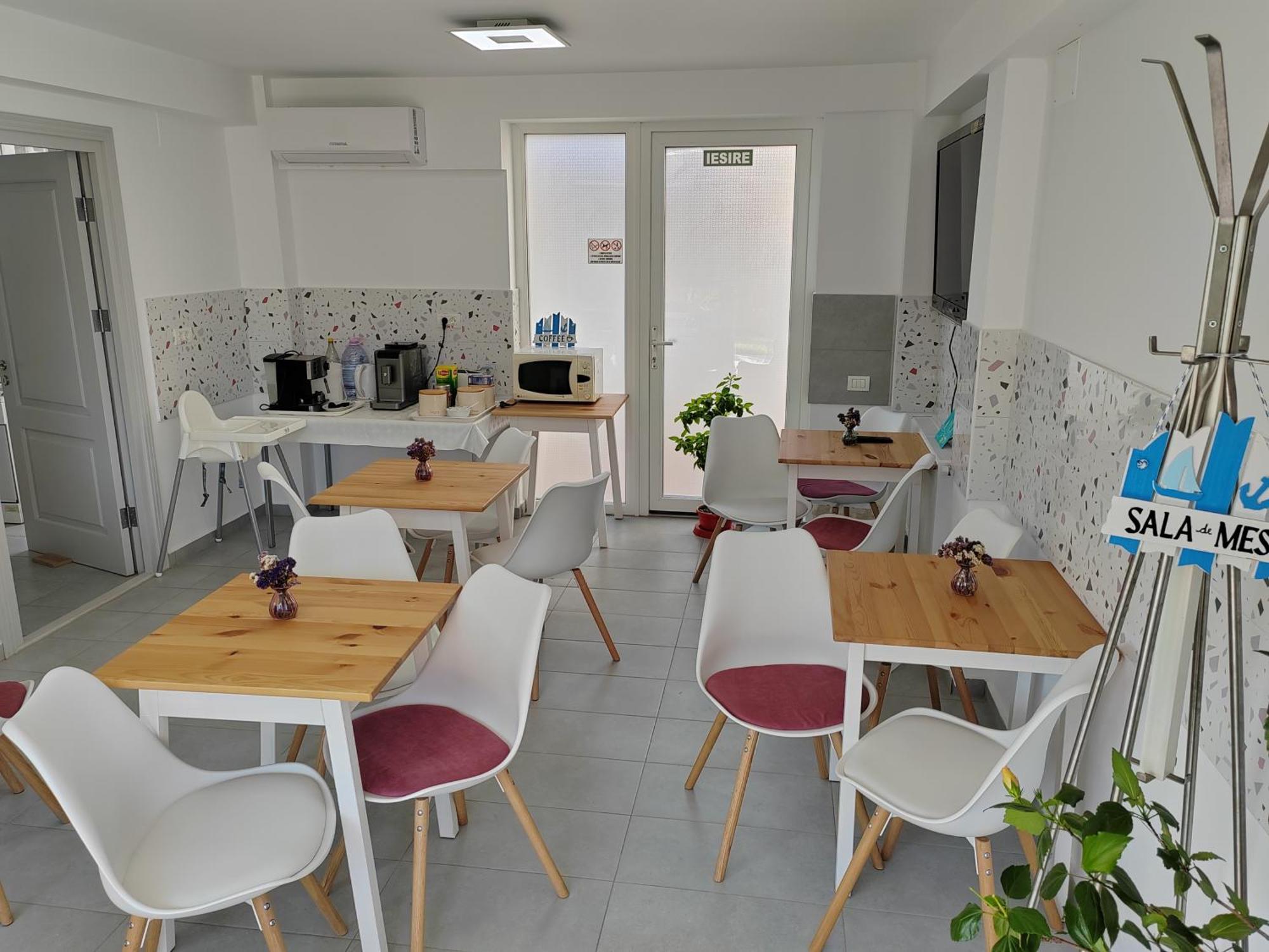 Hotel Casa Beyaz Mangalia Esterno foto